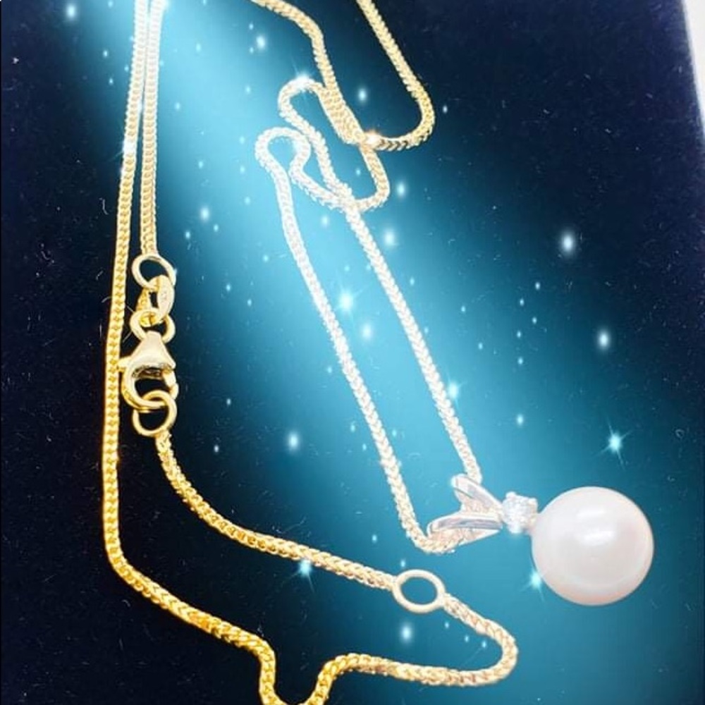 14K Yellow Gold Pearl Necklace with Diamond